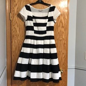 Pinup style B&W stripe dress with pockets